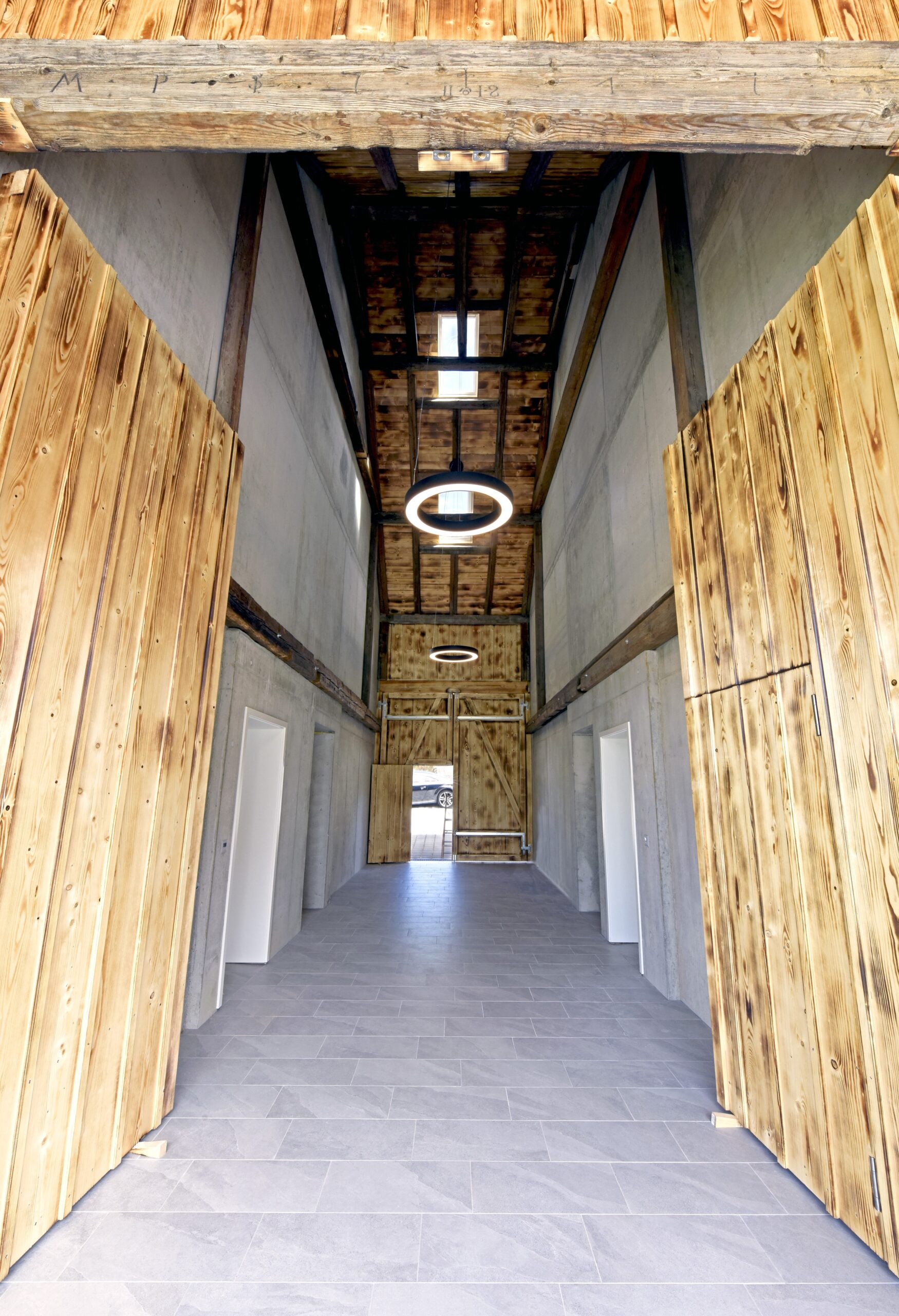 Rénovation de ferme Courtepin après travaux - Hall central